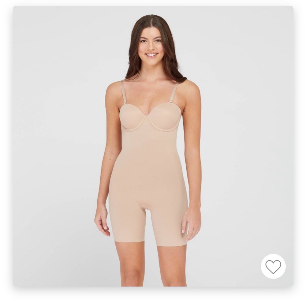 Assets by Spanx Mid Thigh Flawless Finish Cupped Bodysuit